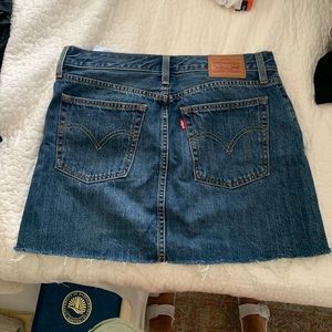 Levis mini skirt